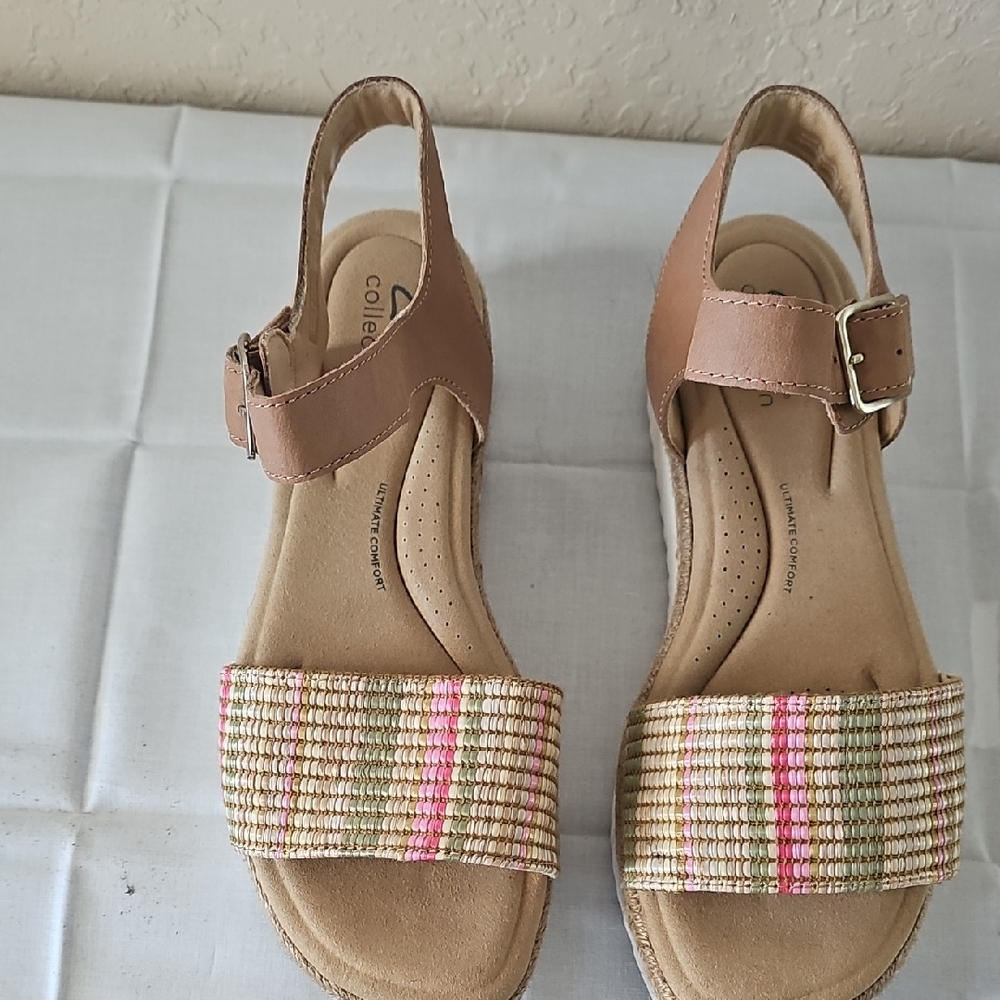 Clarks Women's Tan and Pink Woven Front Strap Sandals